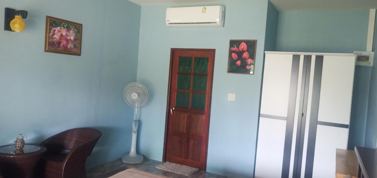 Kohjum Freedom Resort Koh Jum Eksteriør bilde