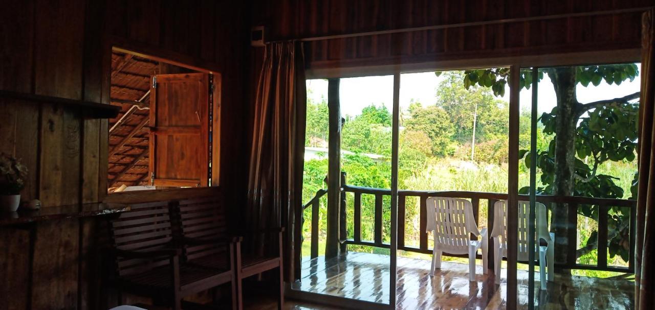 Kohjum Freedom Resort Koh Jum Eksteriør bilde