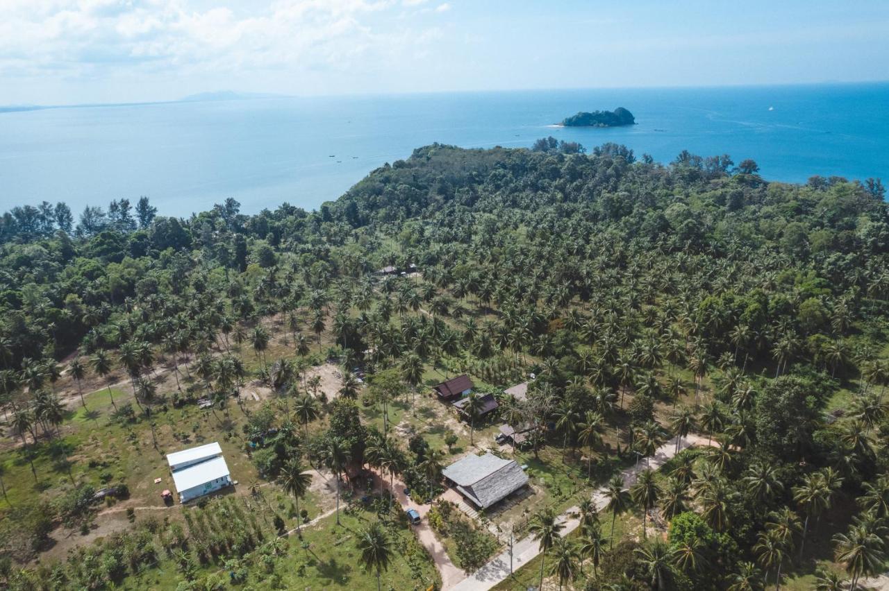 Kohjum Freedom Resort Koh Jum Eksteriør bilde