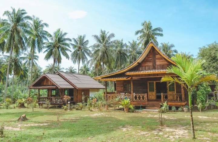 Kohjum Freedom Resort Koh Jum Eksteriør bilde