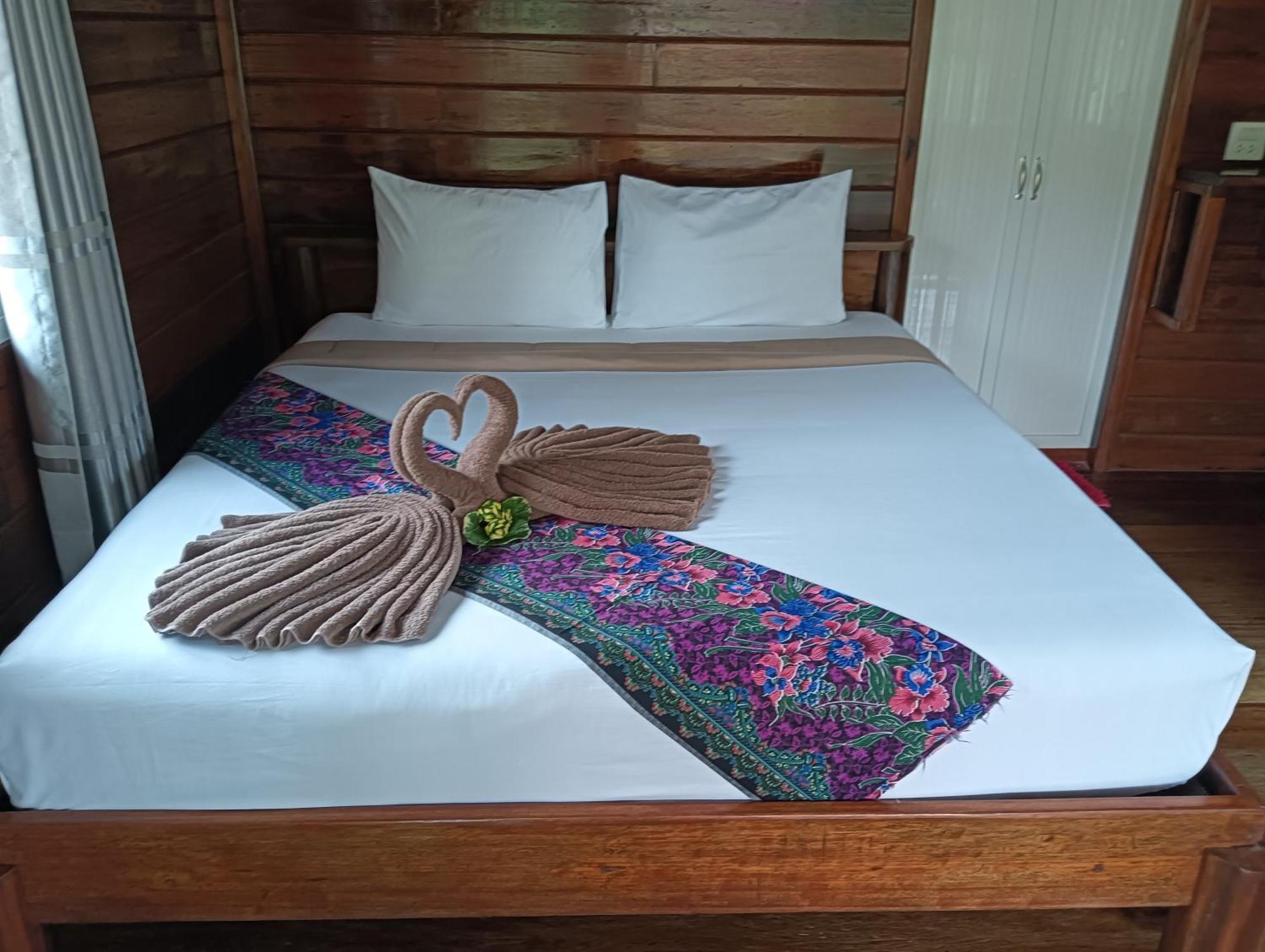 Kohjum Freedom Resort Koh Jum Eksteriør bilde