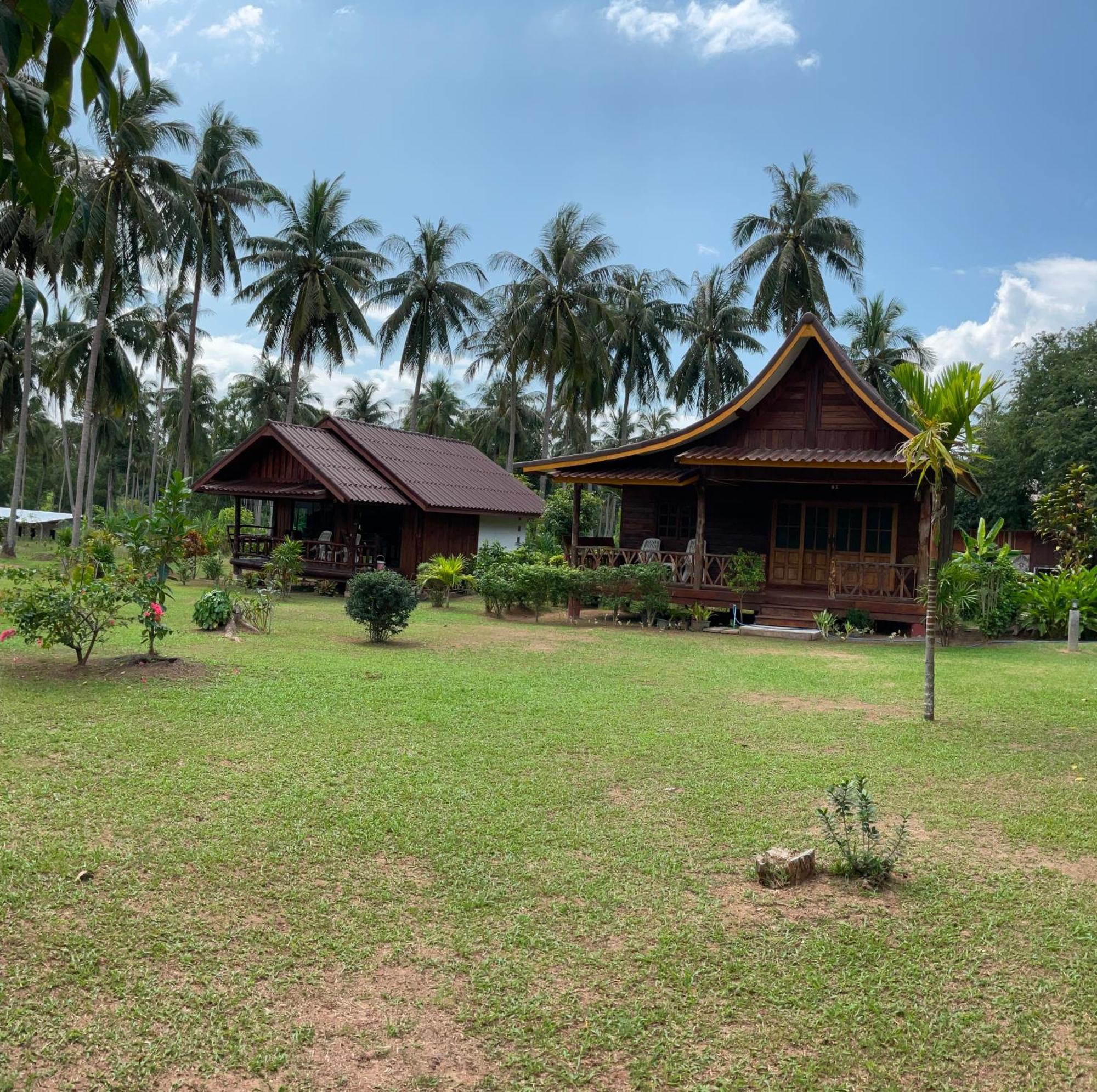 Kohjum Freedom Resort Koh Jum Eksteriør bilde