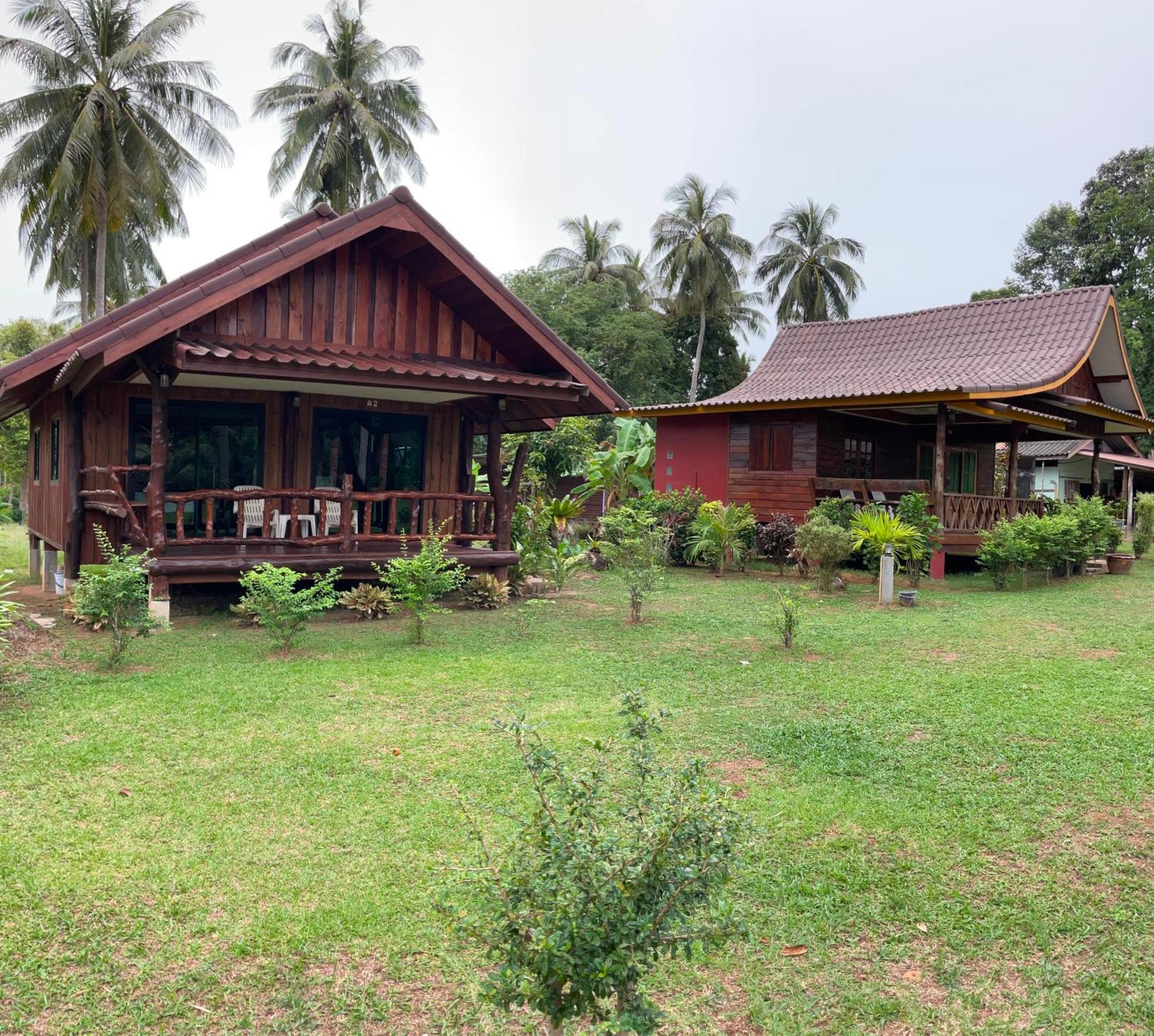 Kohjum Freedom Resort Koh Jum Eksteriør bilde