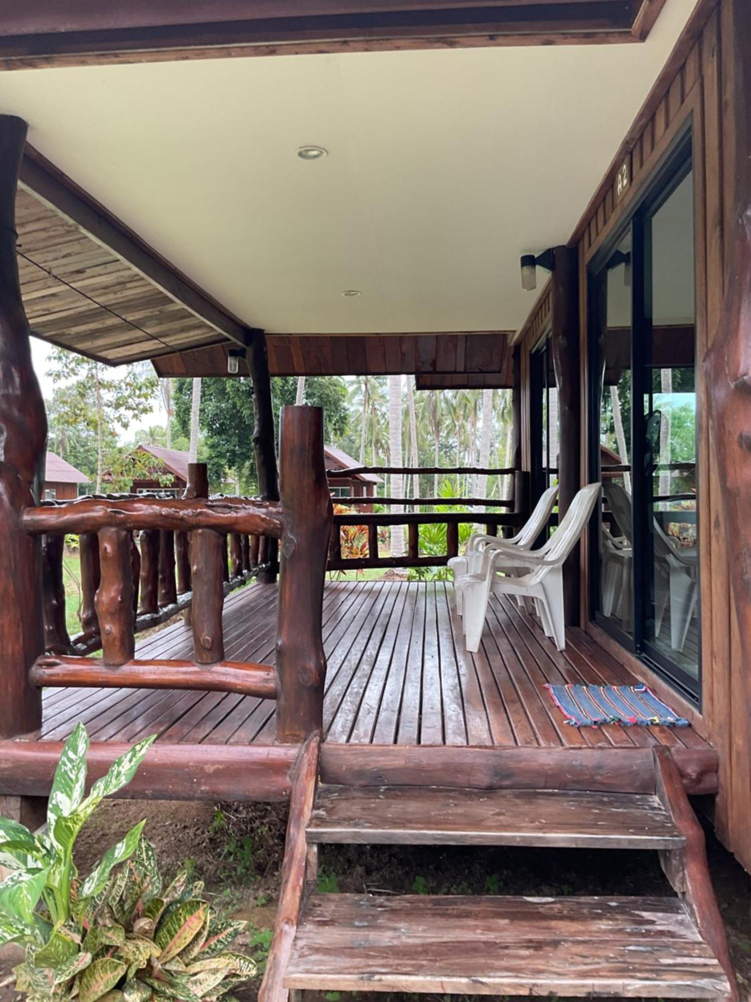Kohjum Freedom Resort Koh Jum Eksteriør bilde